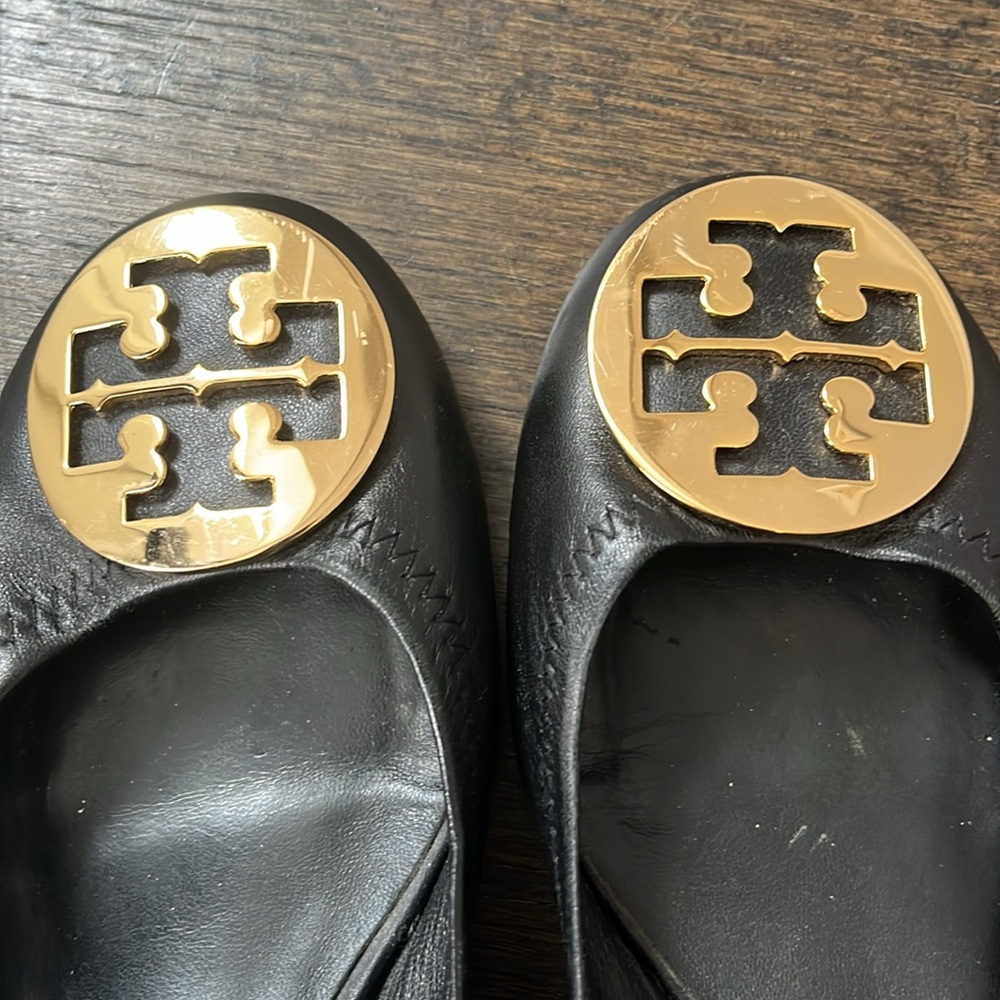 Tory Burch Black Heels with Gold Logo - Picture 11 of 12